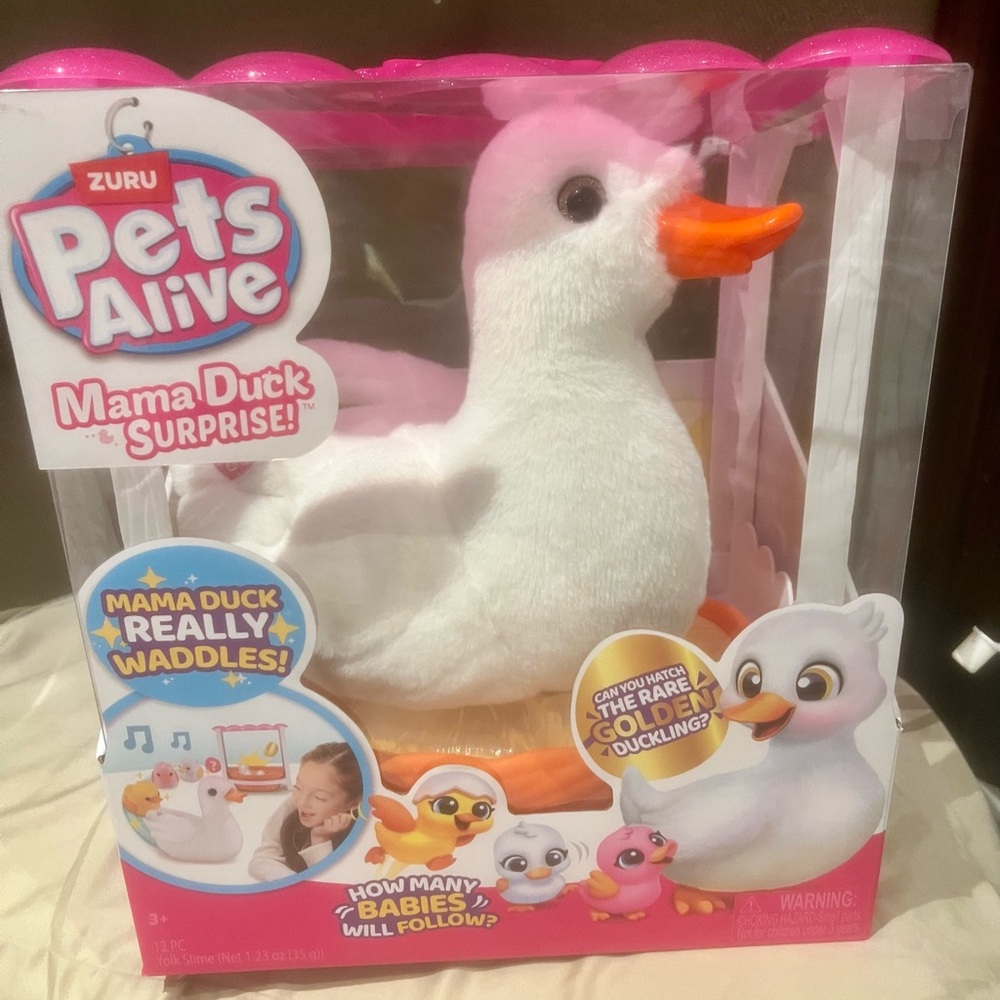 Brand New In Demand 2024 Christmas Toy --- Pets Alive Mama Duck Surprise